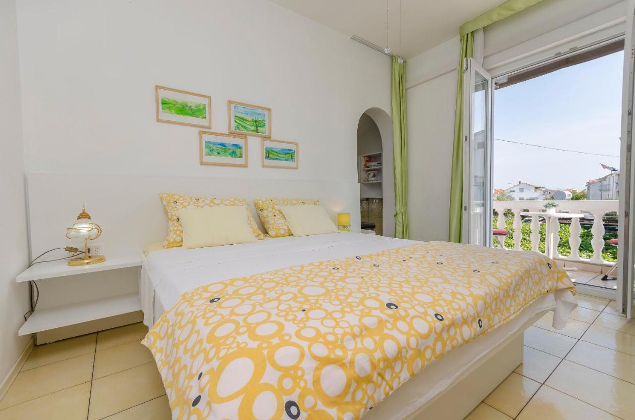 Apartments And Rooms On The Beach Vodice Exterior foto