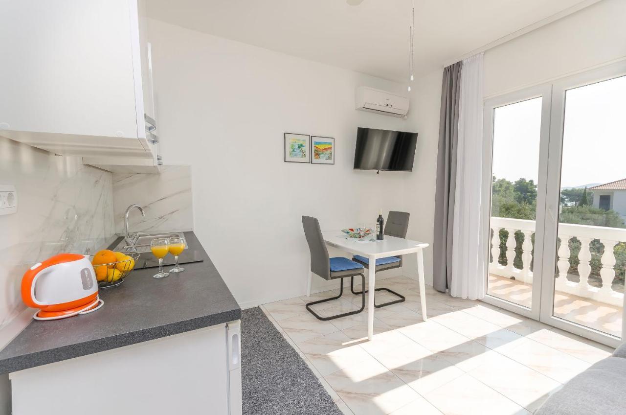 Apartments And Rooms On The Beach Vodice Exterior foto