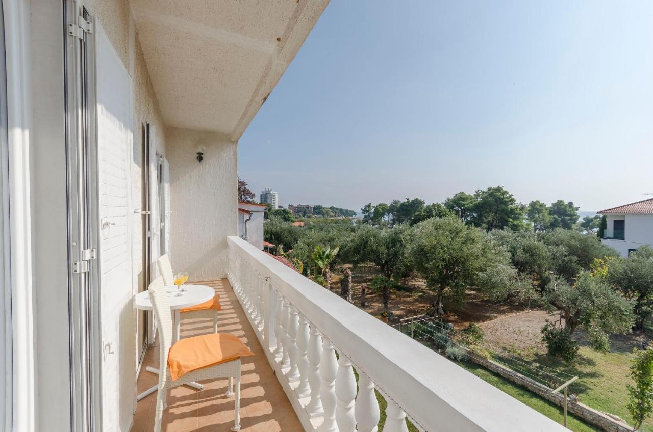 Apartments And Rooms On The Beach Vodice Exterior foto