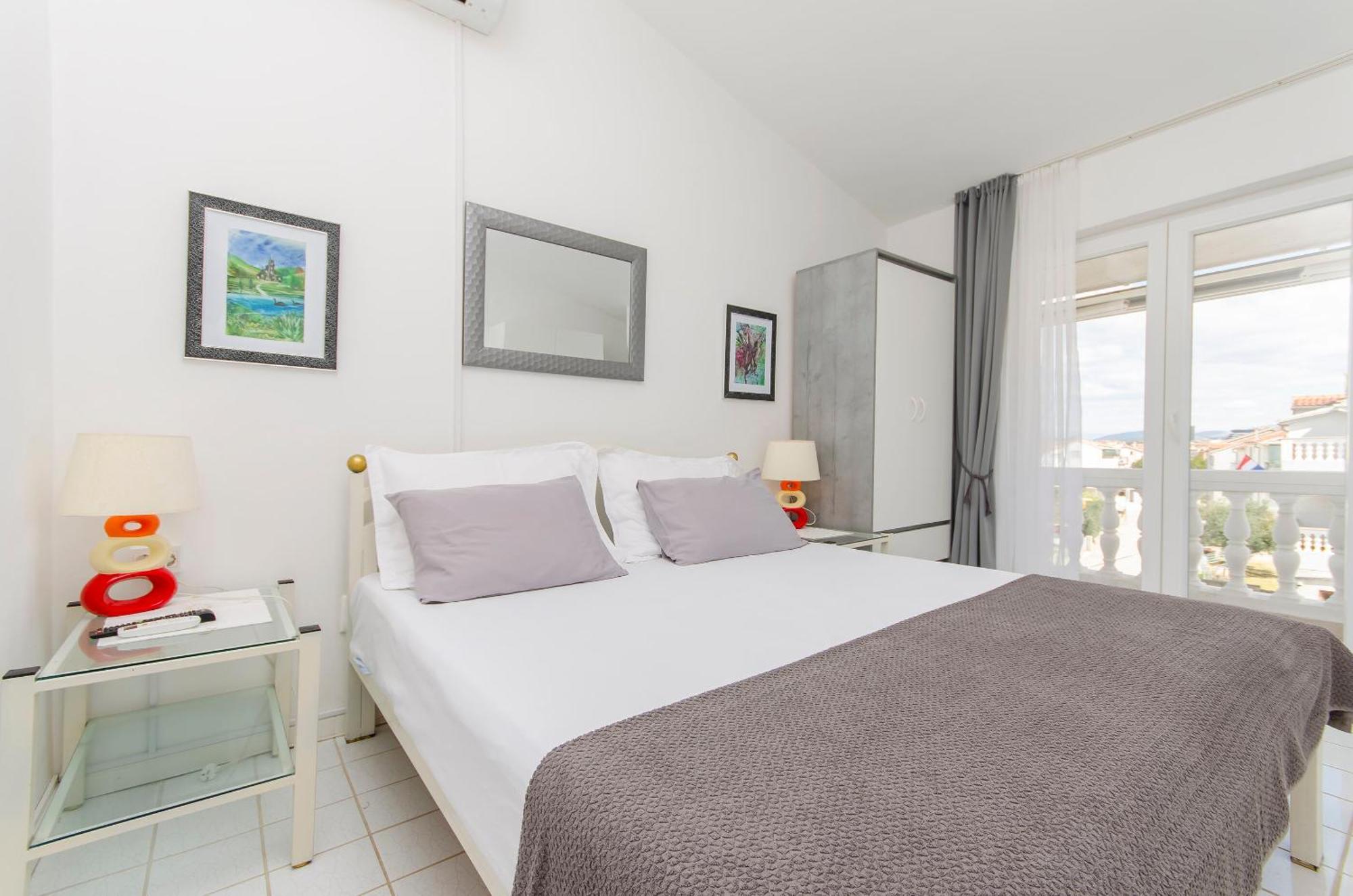 Apartments And Rooms On The Beach Vodice Exterior foto